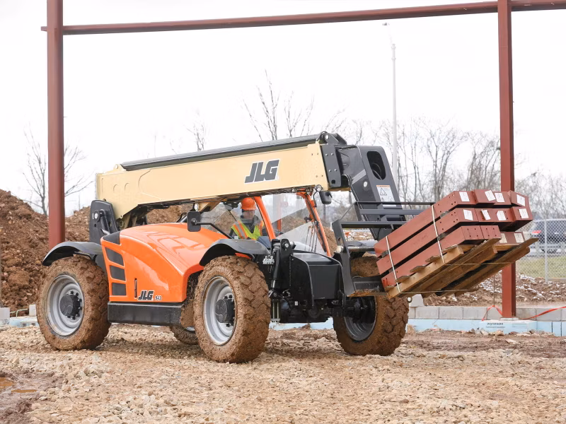 2026 JLG 943 - Image 5