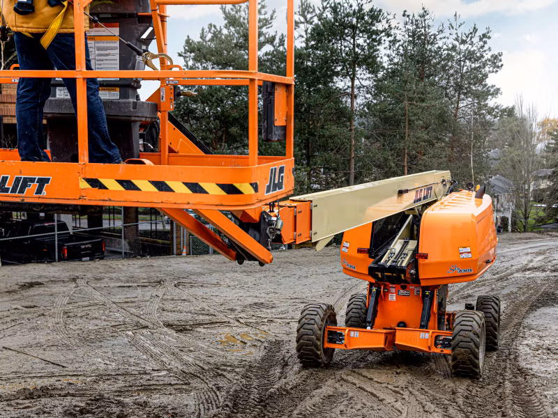 2026 JLG 670SJ - Image 3