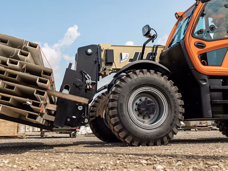 2025 JLG 2733 High Capacity Model - Image 3