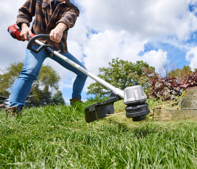 2026 Toro 60V Max* 14" (35.56 cm) / 16" (40.64 cm) Brushless String TriMmer Bare Tool (51830T) - Image 5
