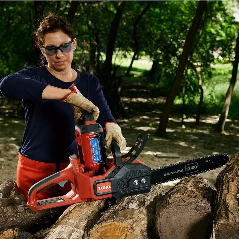 2026 Toro 60V Max* 16 in (40.6 cm) Brushless Chainsaw With 2.5Ah Battery(51850) - Image 8
