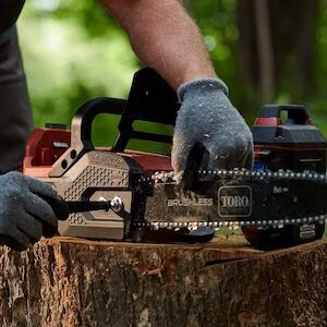 2026 Toro 60V Max* 16 in (40.6 cm) Brushless Chainsaw With 2.5Ah Battery(51850) - Image 15