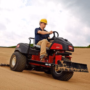 2026 Toro Sand Pro® 3040 9