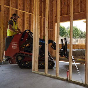 2026 Toro Dingo® TX 1000 TURBO Track Loader, Narrow (22587) 4