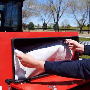 2025 Toro Bullseye® FieldClean™ 580 (46425) - Image 3