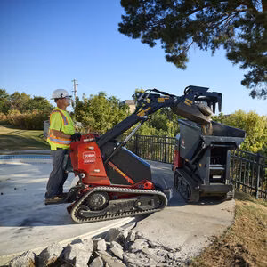 2026 Toro EDingo® TX 750, Wide Track Electric Mini Skid Steer (22231) 6