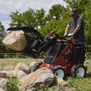 2025 Toro Dingo® 320-D Mini Skid Steer (22337CP) 3
