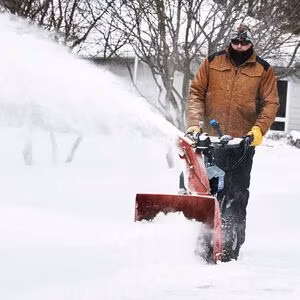 2026 Toro 60V Max* 24 In. (61 Cm) Power Max E24 Two-Stage Snow Blower (39925) - Image 17